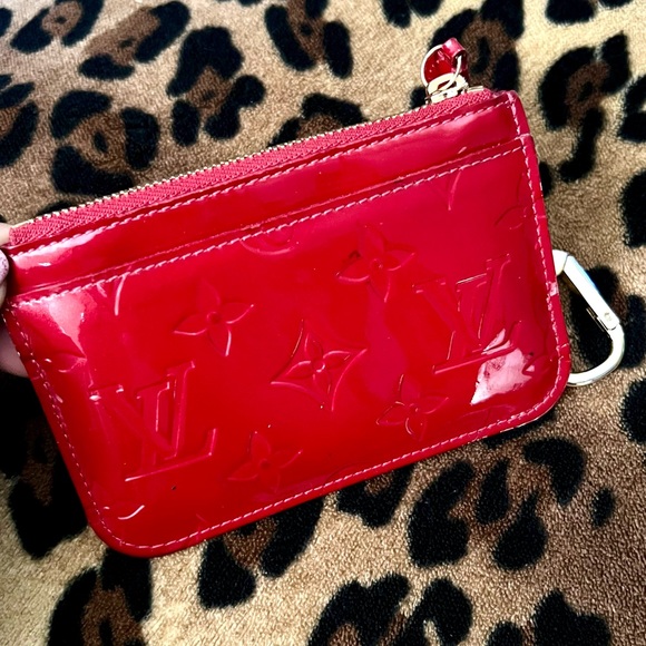 👑✅PRICE FIRM✅NO OFFERS👑AUTHENTIC Louis Vuitton Red Key Card Wallet Pouch - Picture 4 of 17